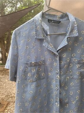 Vintage Blue Floral Short-Sleeve Button Shirt